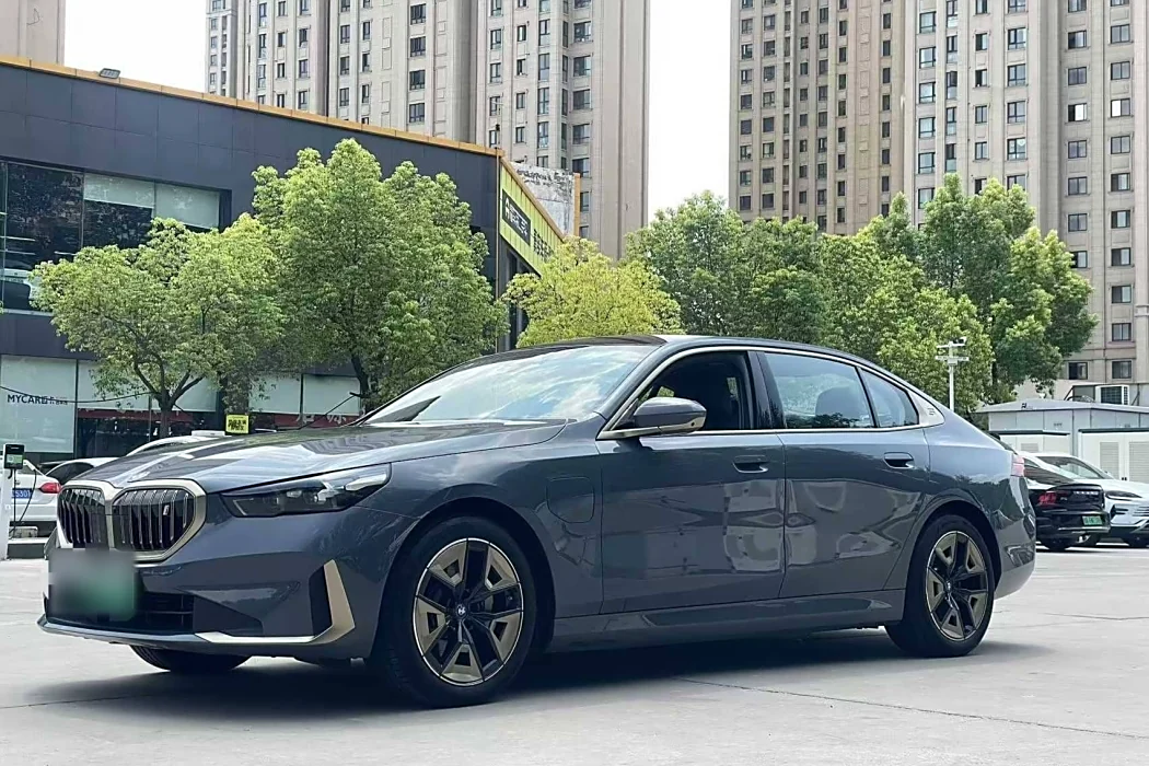 BMW i5 2024 eDrive 35L Exclusive Luxury Set