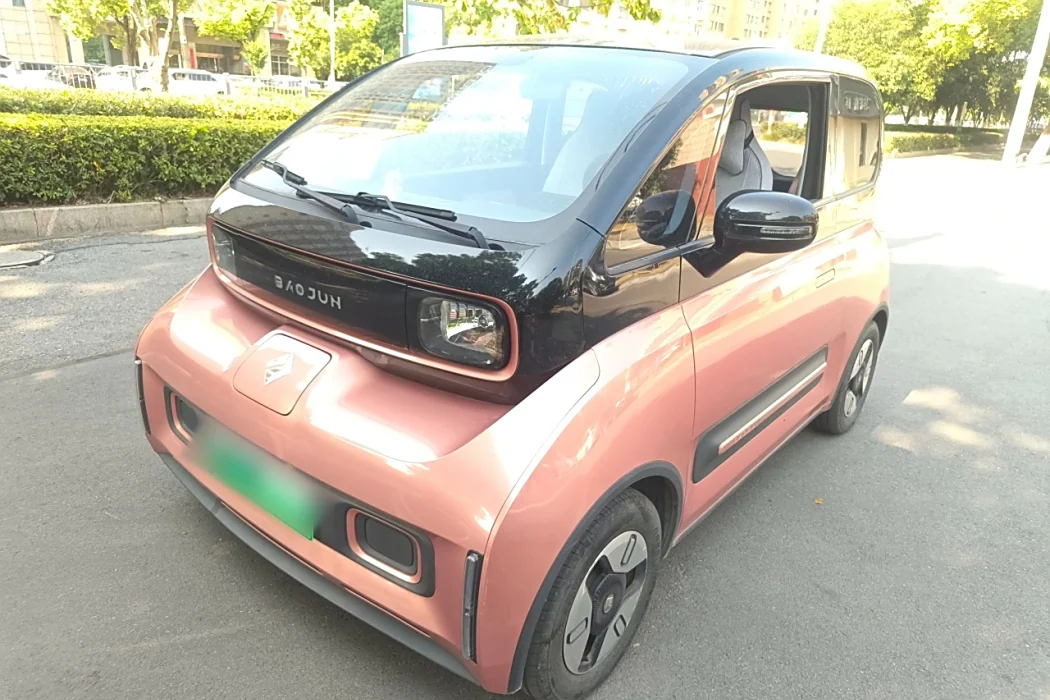 Baojun E300 2020 Plus Star Smart Edition