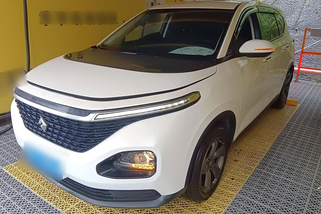 Baojun RM-5 2019 1.5T CVT 24-hour online elite 7-seater