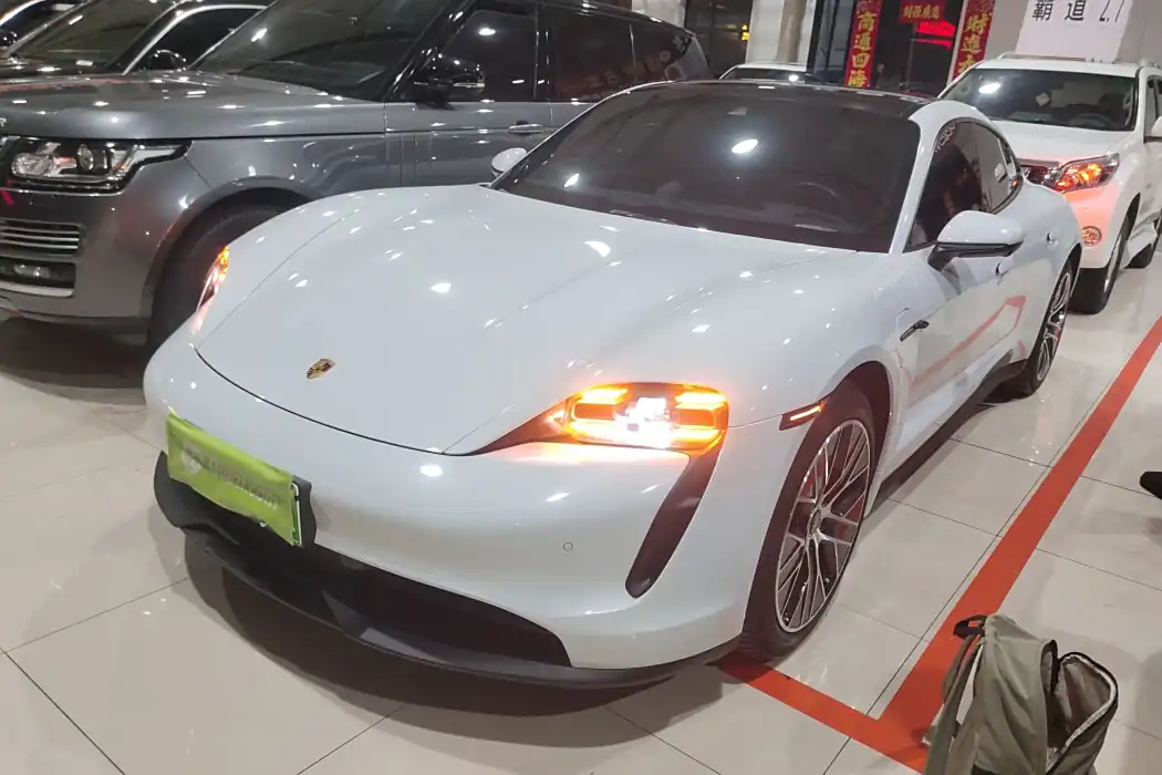 Porsche 2022 Taycan
