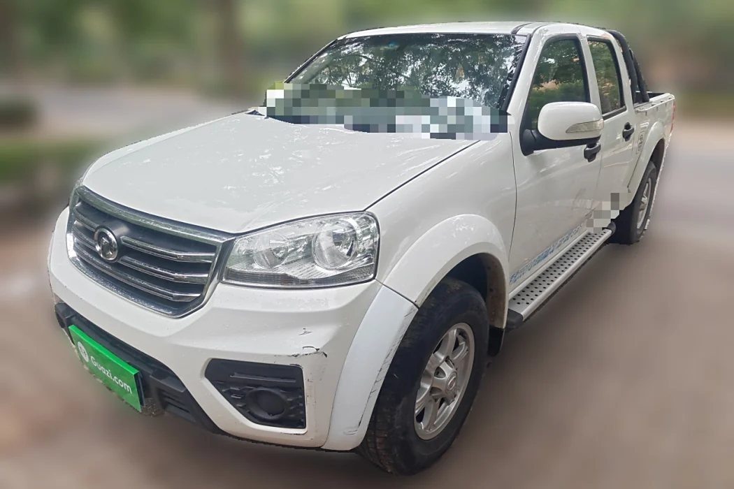 Great Wall Fengjun 5 2017 2.0T European version diesel two-wheel drive aggressive large double-row GW4D20E