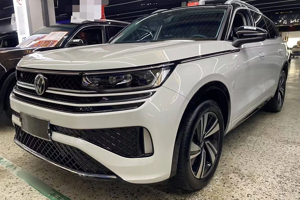 Volkswagen Range Rover 2024 380TSI four-wheel drive R-Line Cruise version
