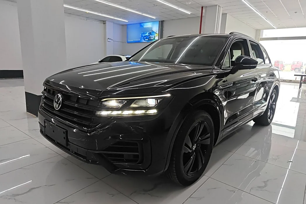 Volkswagen Touareg 2021 3.0 TSI Sharp Edition Yao Black Sports Suit