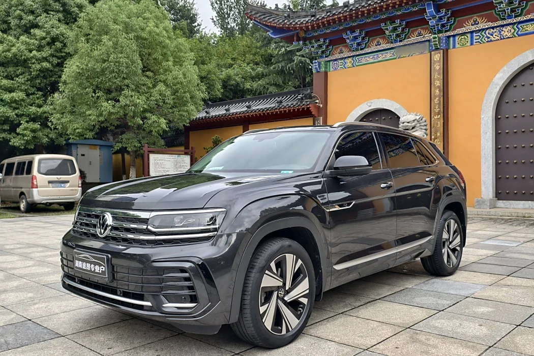 Volkswagen Tourang X 2021 330TSI two-wheel drive Premium Deluxe Edition
