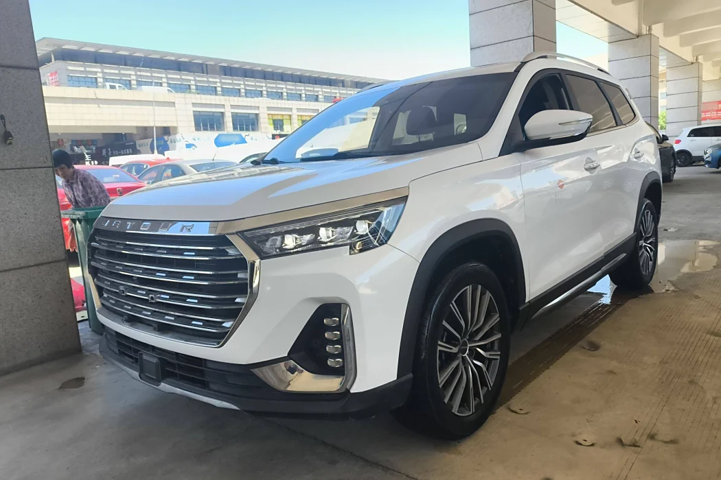 Jietu X90 PLUS 2021 model 1.6 TD DCT villa 5 seats