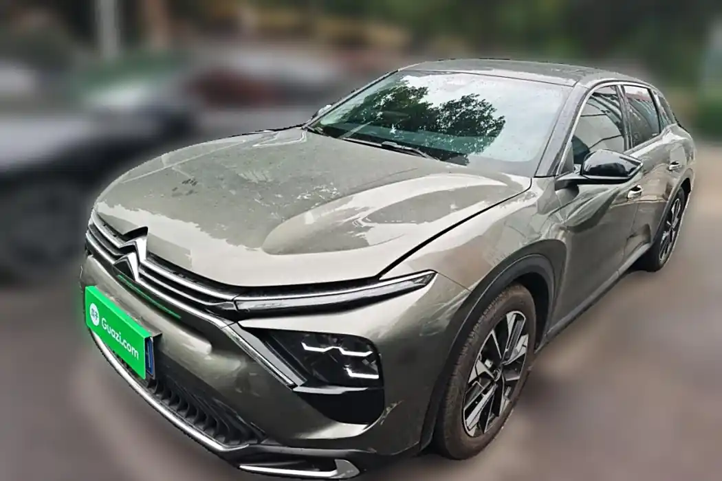 Citroen Versailles C5 X 2022 model 1.6T enjoy the extraordinary Year of the Tiger Opening Red Version