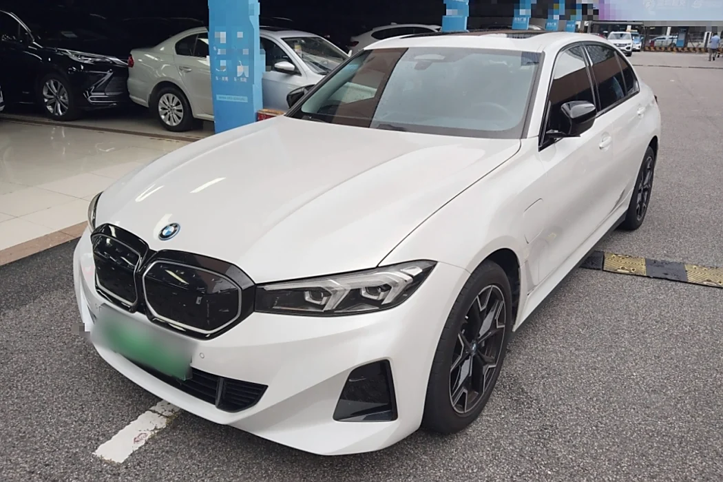 BMW i3 2023 eDrive 40 L Obsidian Package