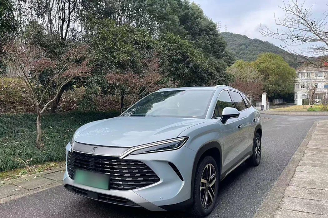 BYD Song L DM-i 2024 112km transcendent type