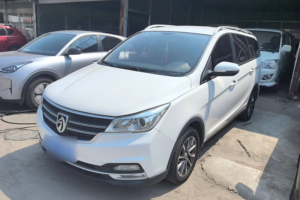 Baojun 730 2021 1.5T CVT Fashion 7-seater