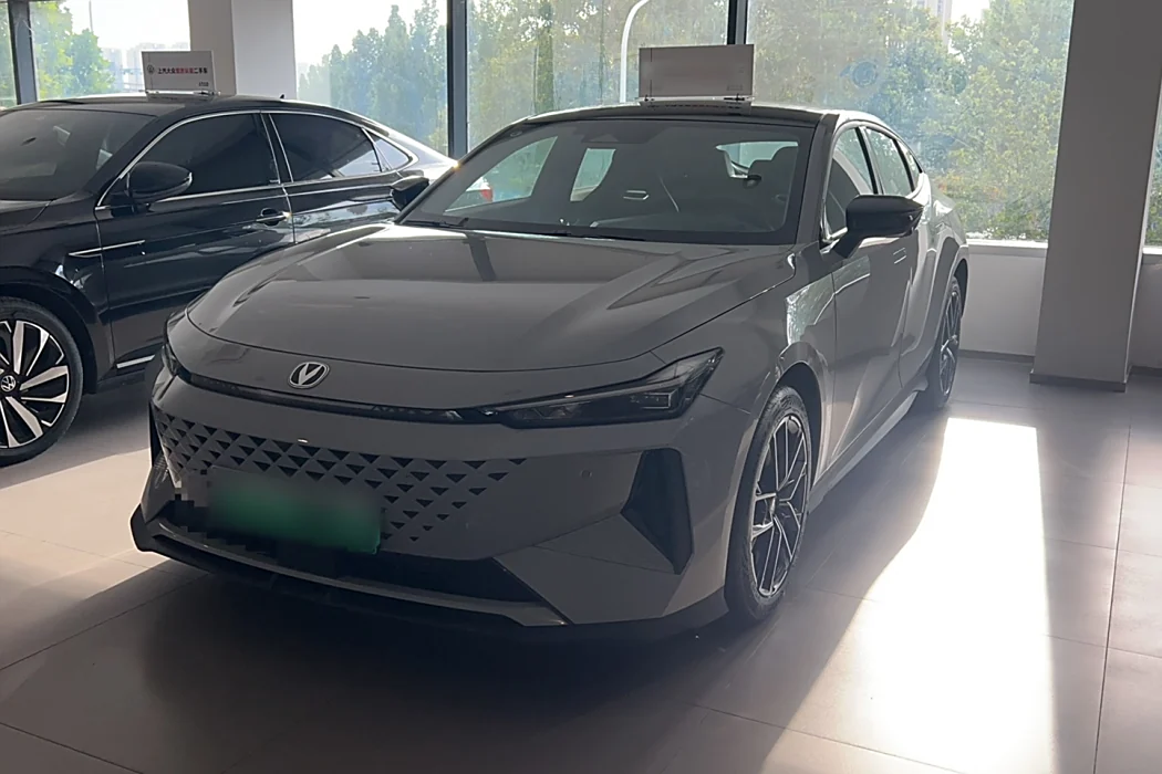 Changan UNI-V Zhidian iDD 2024 Blue Whale Zhidian iDD 136km Zhizun Type