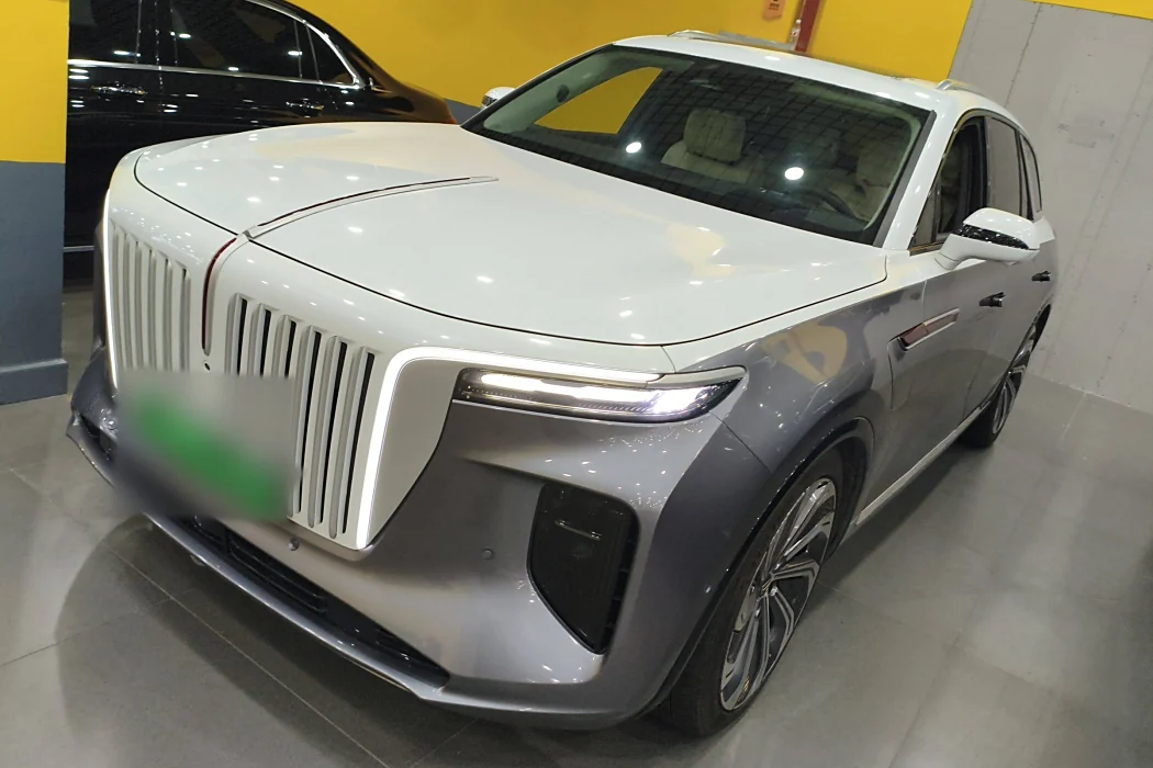 Hongqi E-HS9 2021 510km flag collar version four-seater