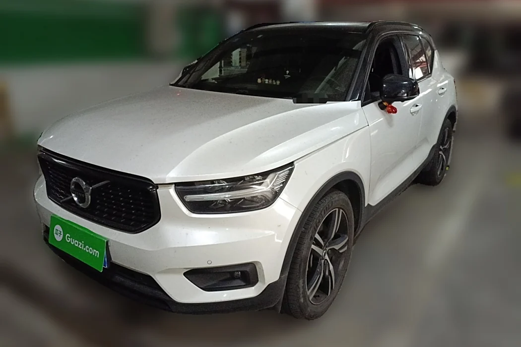 Volvo XC40 2020 T4 four-wheel drive Zhiyuan Sports Edition