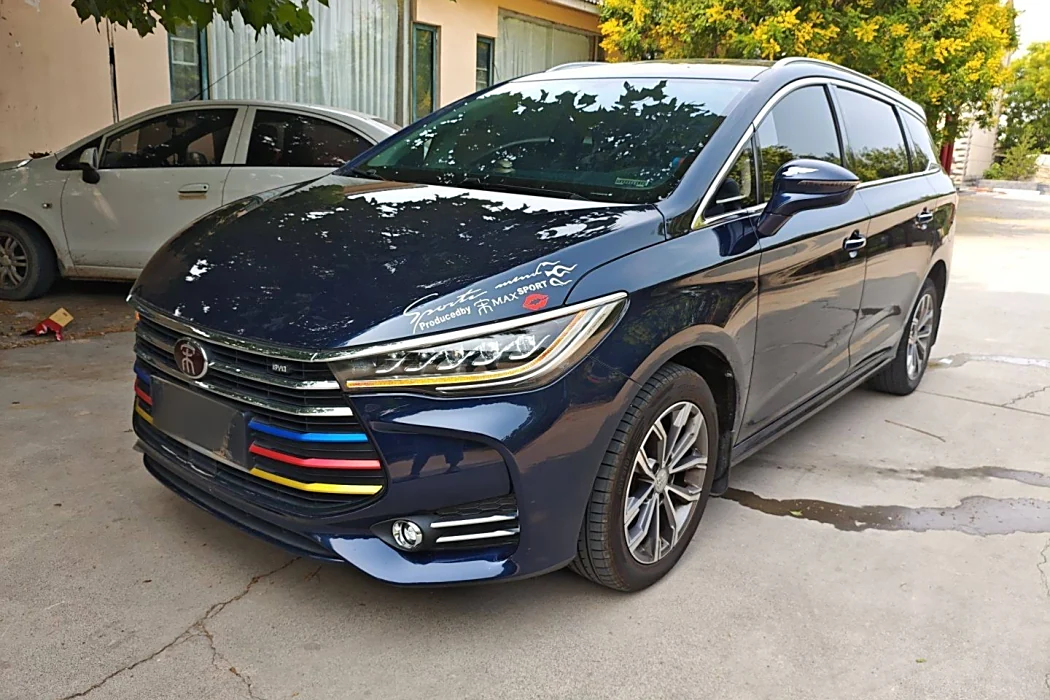 BYD Song MAX 2019 1.5T automatic Zhilian Ruiyi 6-seater National V