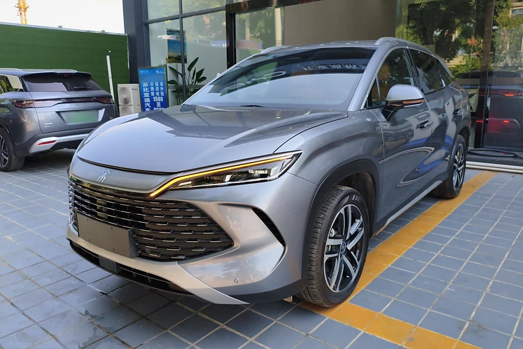 BYD Song L DM-i 2024 112km transcendent type