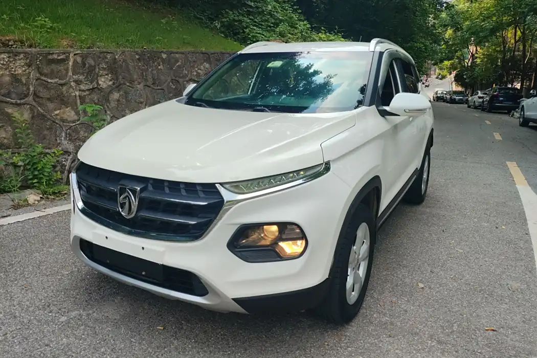 Baojun 510 2017 1.5L manual fashion type