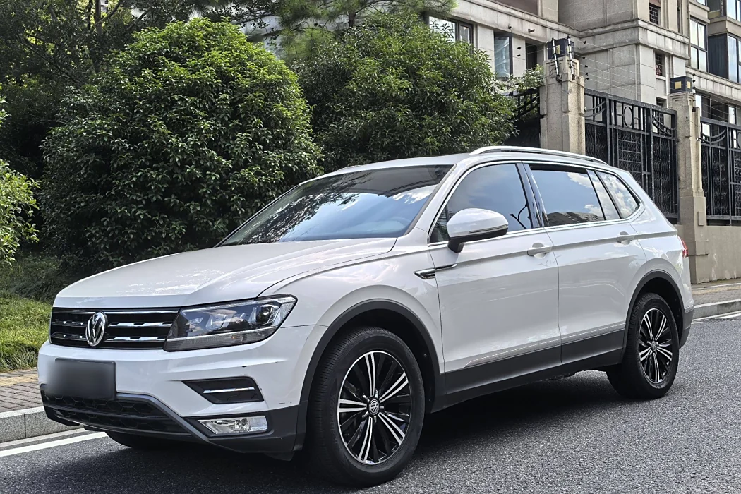 Volkswagen Tiguan L 2020 330TSI automatic two-wheel drive panoramic comfort version Country VI