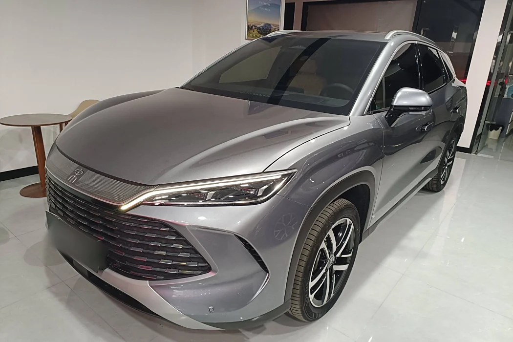 BYD Song L DM-i 2024 112km transcendent type