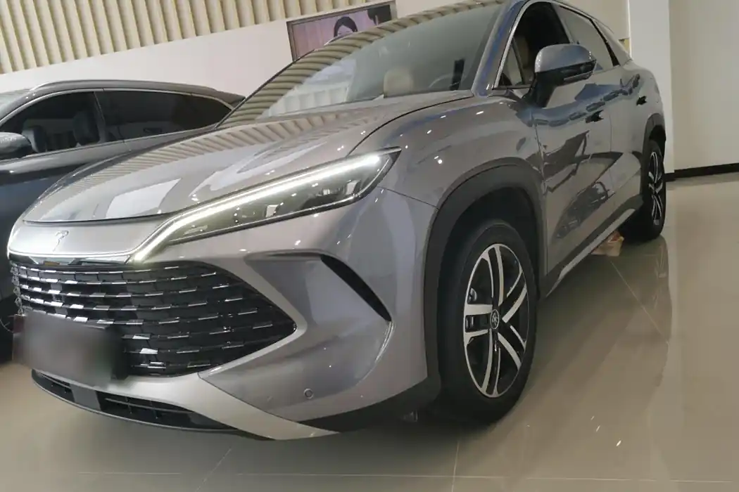 BYD Song L DM-i 2024 112km transcendent type