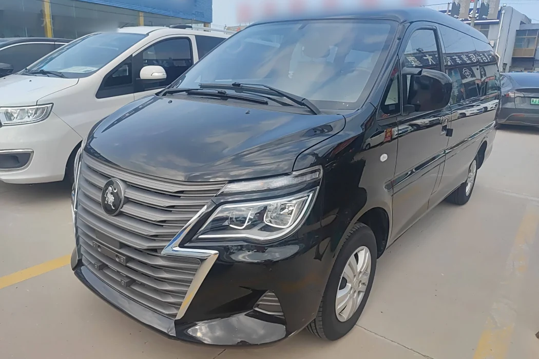Dongfeng Popular Lingzhi 2022 new model M5L 1.6L comfortable 7-seater