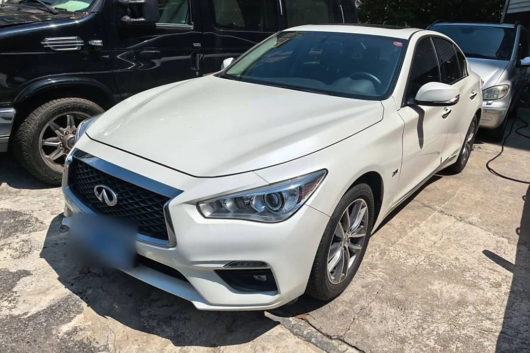 Infiniti Q50L 2018 2.0T Comfort Edition National VI