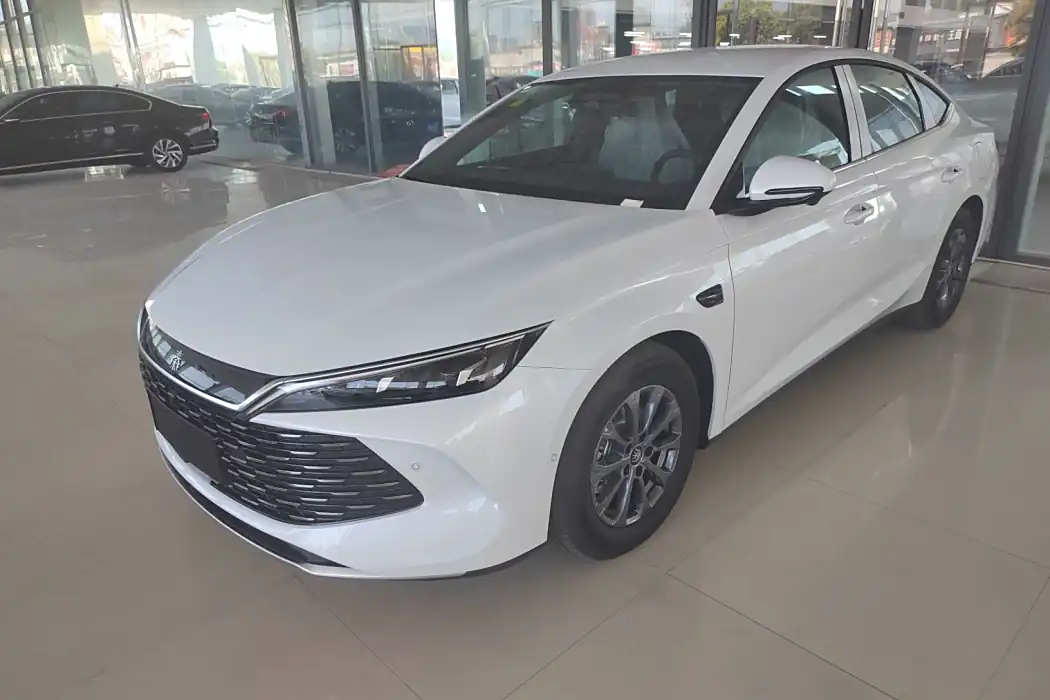 BYD Qin L 2025 DM-i Smart Driving Version 80KM leading type