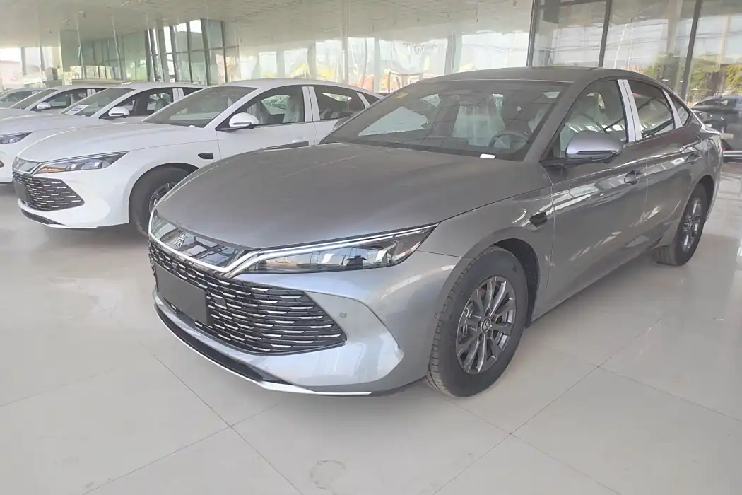 BYD Qin L 2025 DM-i Smart Driving Version 80KM leading type
