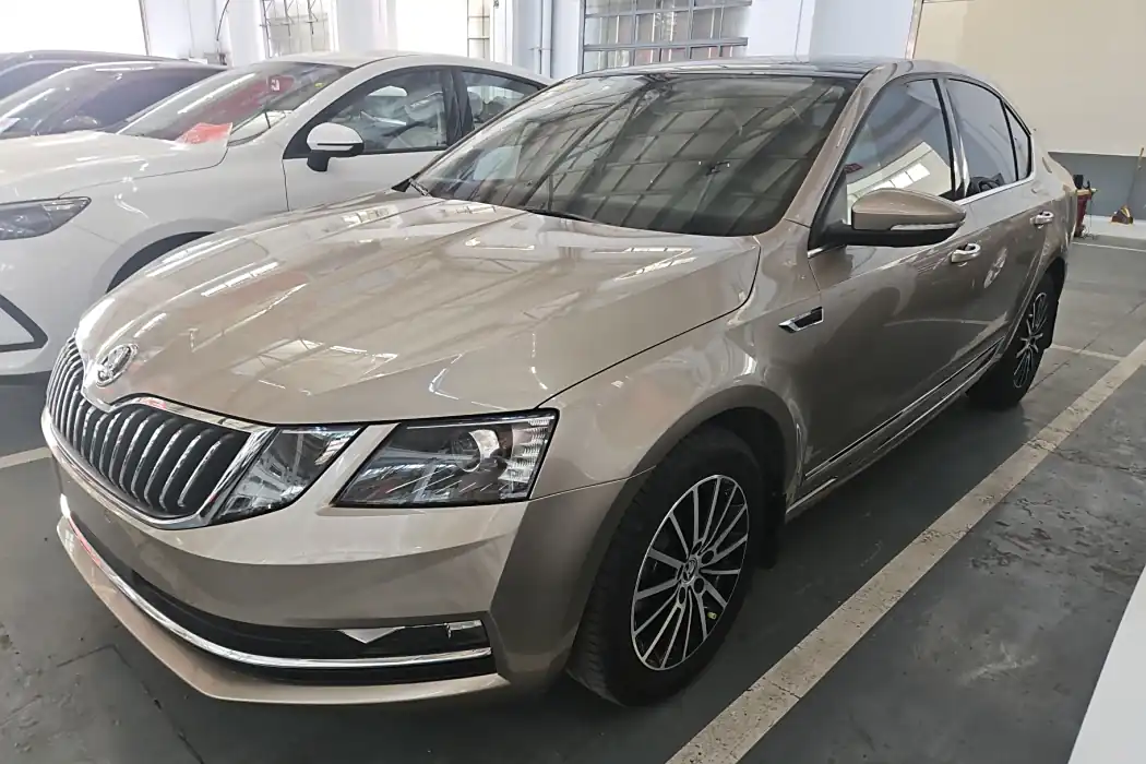 Skoda Octavia 2019 1.5L Automatic Smart Travel Deluxe Edition Country VI