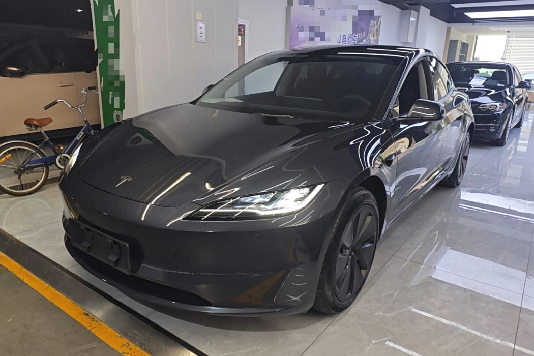 Tesla Model 3 2023 rear-wheel drive version