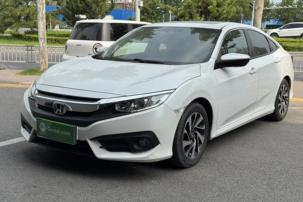 Honda Civic 2016 220TURBO CVT Deluxe Edition