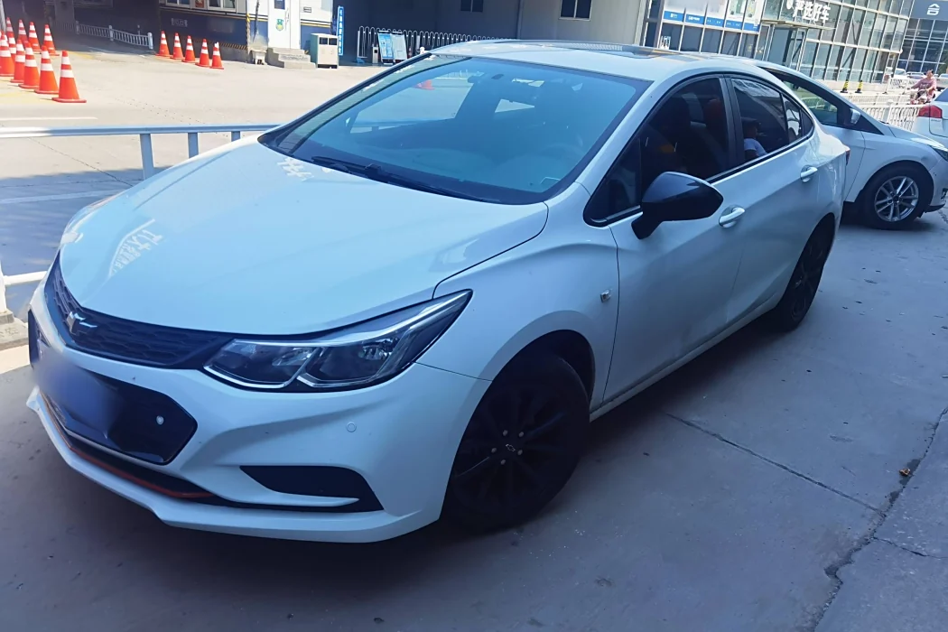 Chevrolet Cruze 2018 Redline 320 Automatic Pioneer Edition