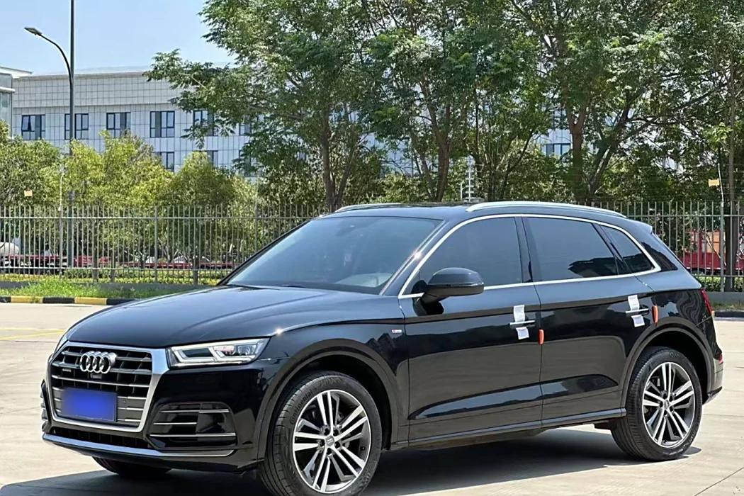 Audi Q5L 2020 model 45 TFSI Exclusive Luxury sports type