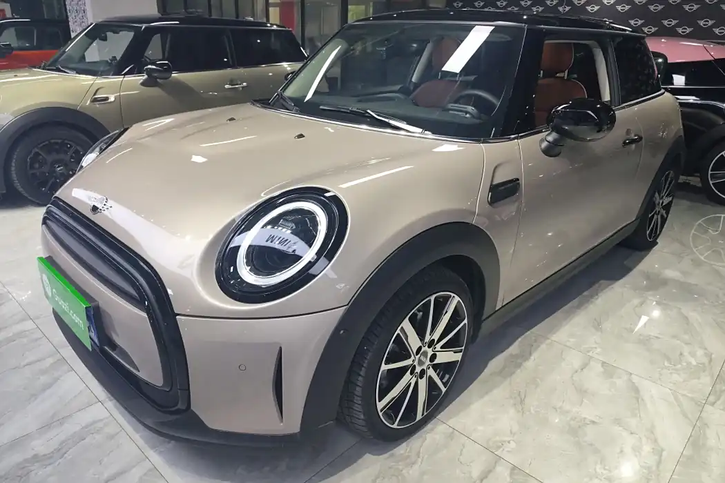 MINI 2022 facelift 1.5T COOPER classic school
