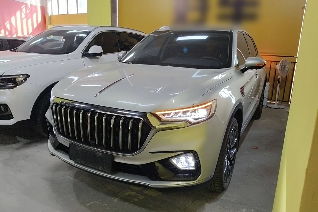 Hongqi HS5 2022 facelift 2.0T Zhilian Qixiang four-wheel drive version