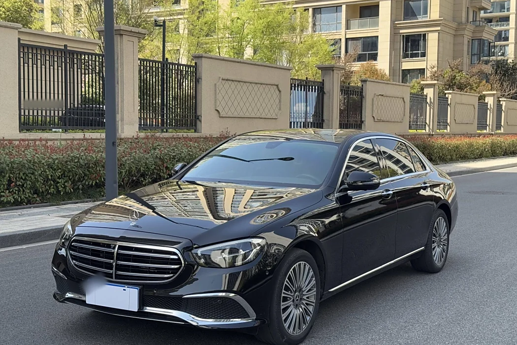 Mercedes-Benz E-class 2022 E 300 L fashion type