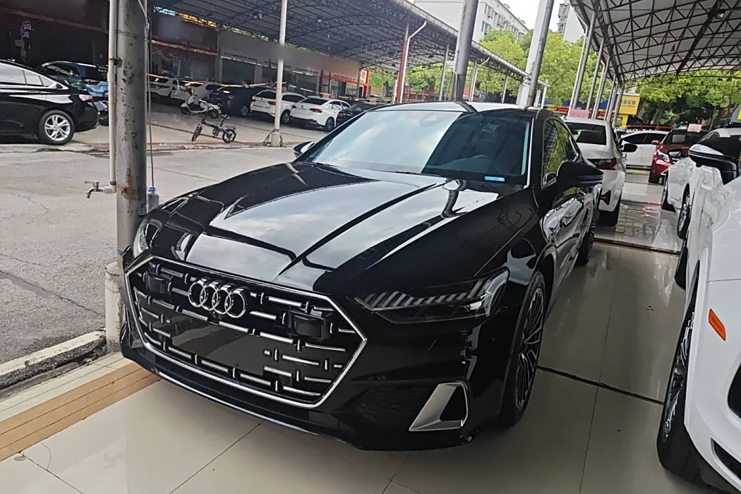 Audi A7L 2024 model 45 TFSI luxury