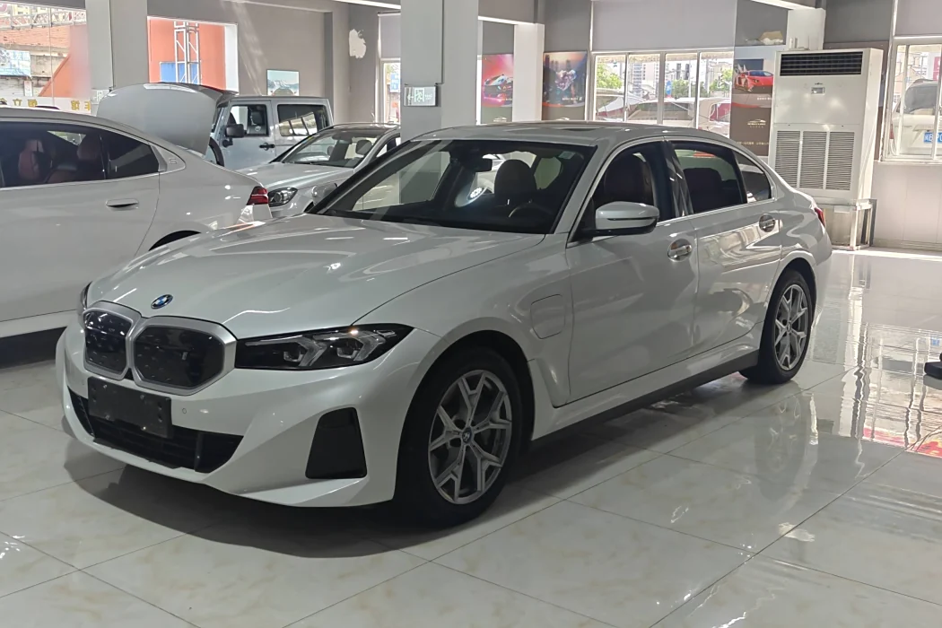 BMW i3 2022 eDrive 35 L