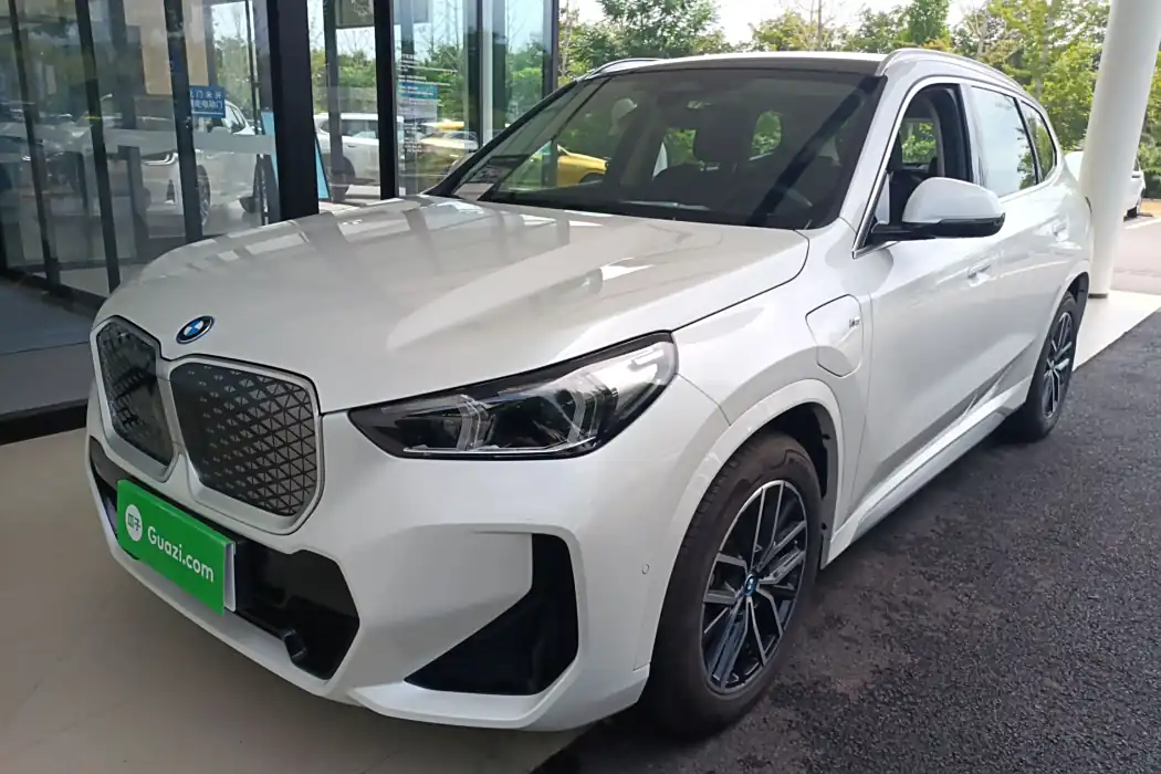 BMW iX1 2023 eDrive25L M sports Suit
