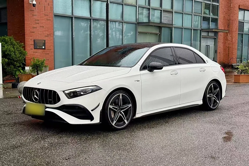 Mercedes-Benz A-class AMG 2024 facelift AMG A 35 L 4MATIC