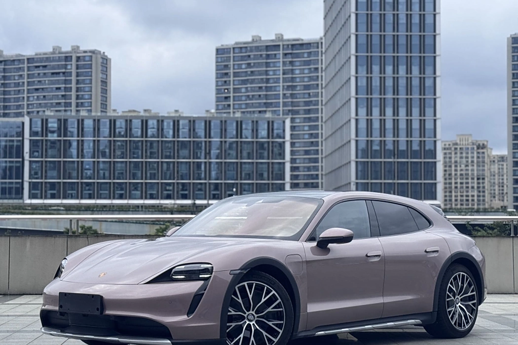 Porsche 2022 Taycan 4 Cross Turismo