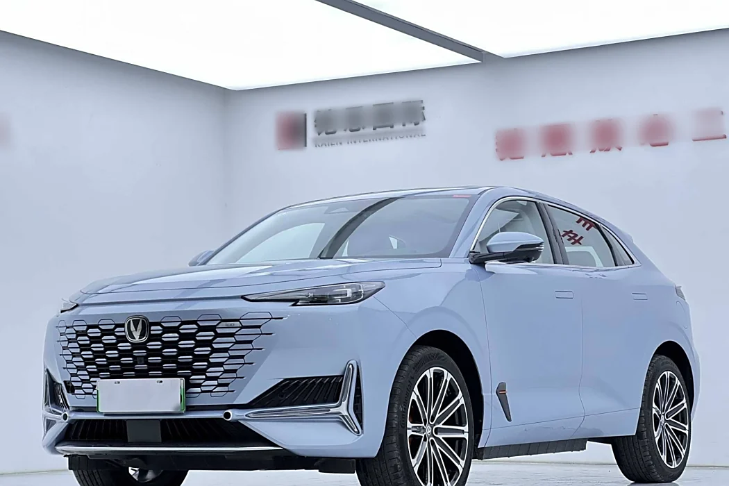 Changan UNI-K Zhidian iDD 2022 Blue Whale iDD 130km 1.5T Premium Type