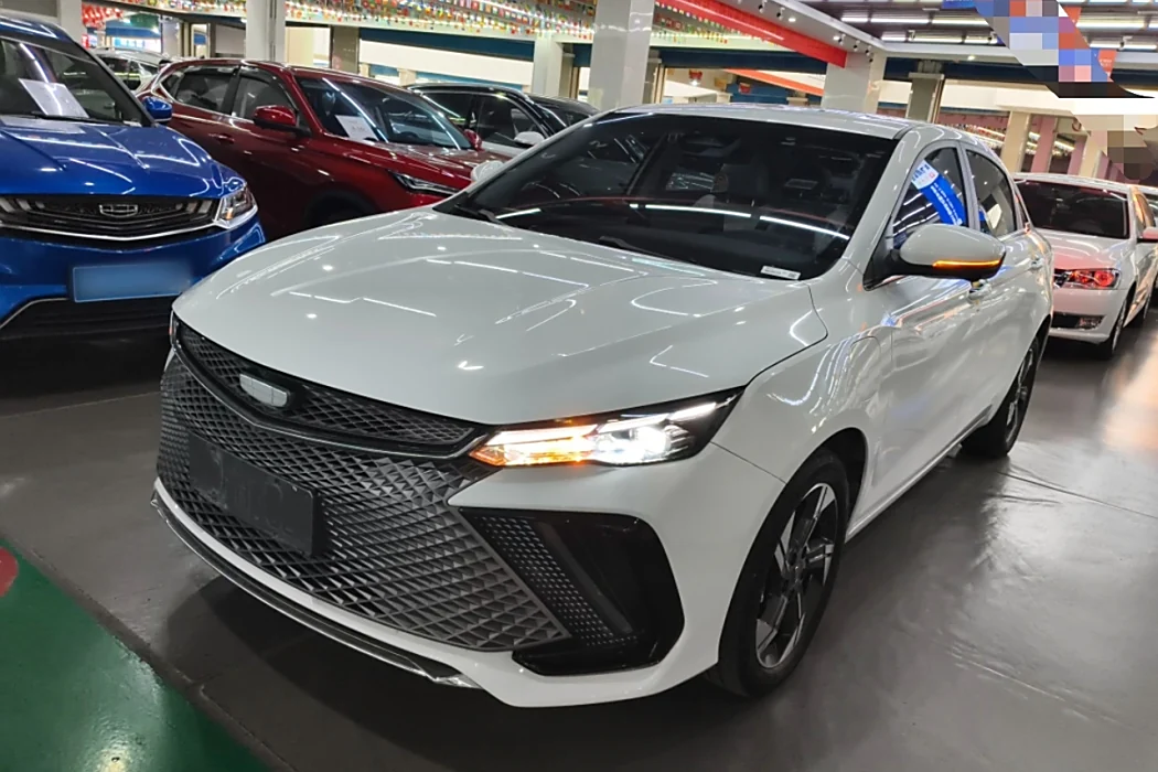 Geely Emgrand L HiP 2022 1.5 TD-DHT Pro 100KM Super Rui
