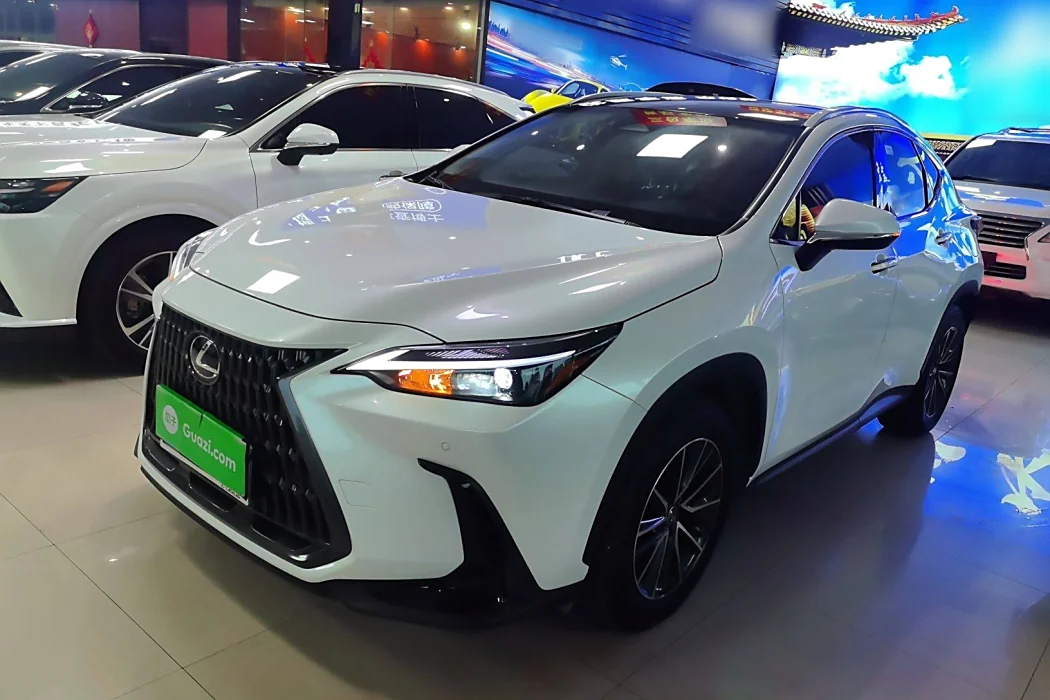 Lexus NX 2023 350h Front-Drive Genesis