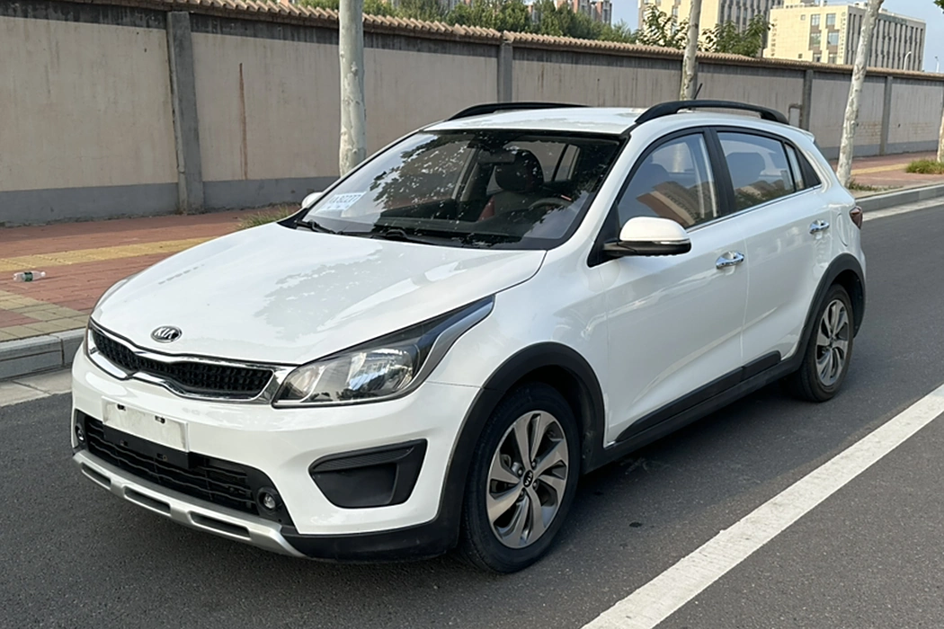 Kia KX CROSS 2017 model 1.4L AT GLS