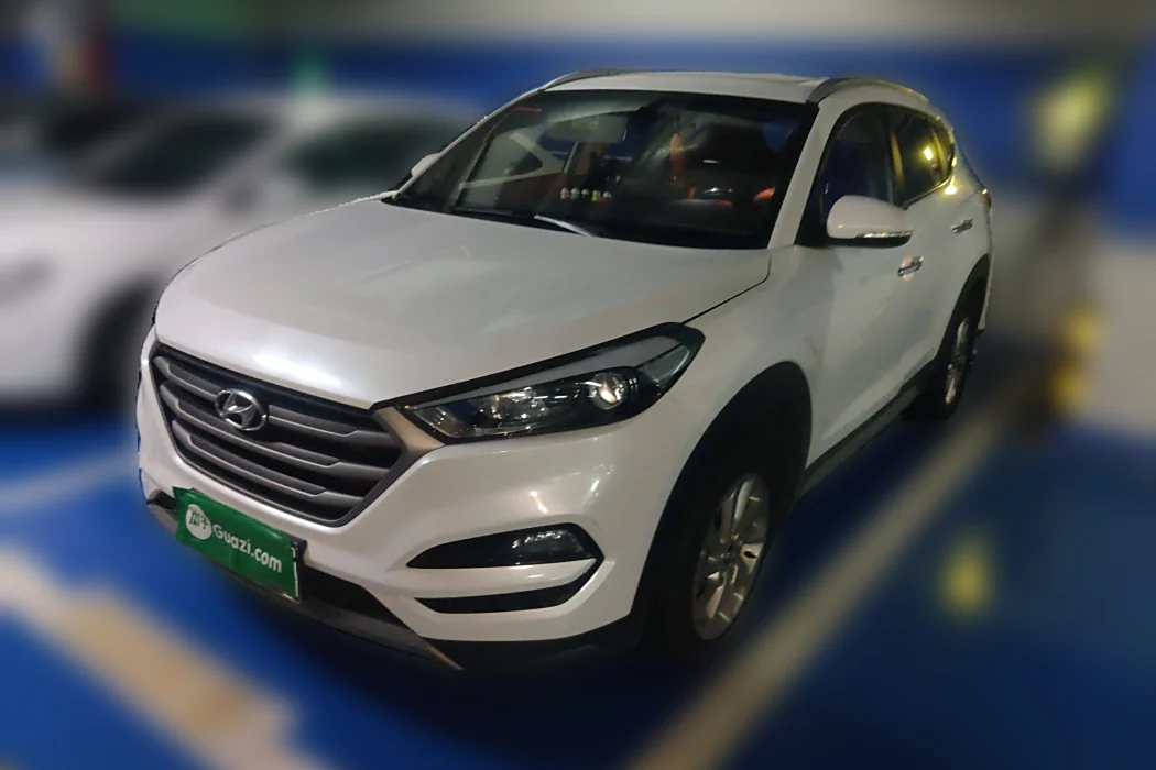 Hyundai Tucson 2015 2.0L automatic two-wheel drive intelligent type