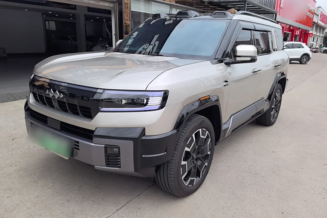 Leopard Leopard 8 2025 Zhiyong Ultimate Edition 7 Seats