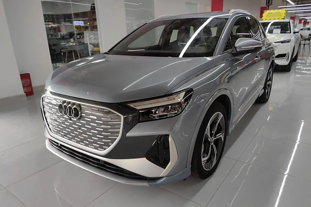Audi Q4 e-tron 2022 50 e-tron quattro trailblazer edition