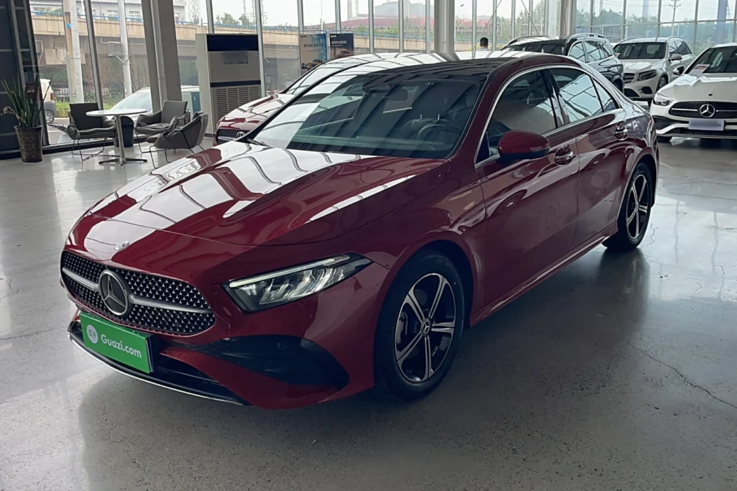 Mercedes-Benz A-class 2023 A 200 L fashion type