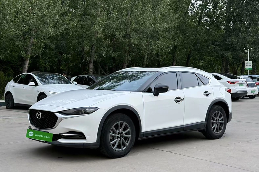 Mazda CX-4 2020 2.0L automatic two-wheel drive Blue Sky Premium version