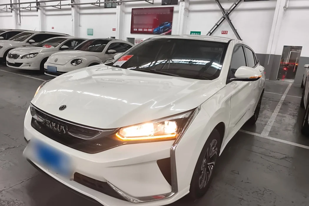 Dongfeng Fengshen Yixuan 2020 230T Automatic Xuanyue Track Version