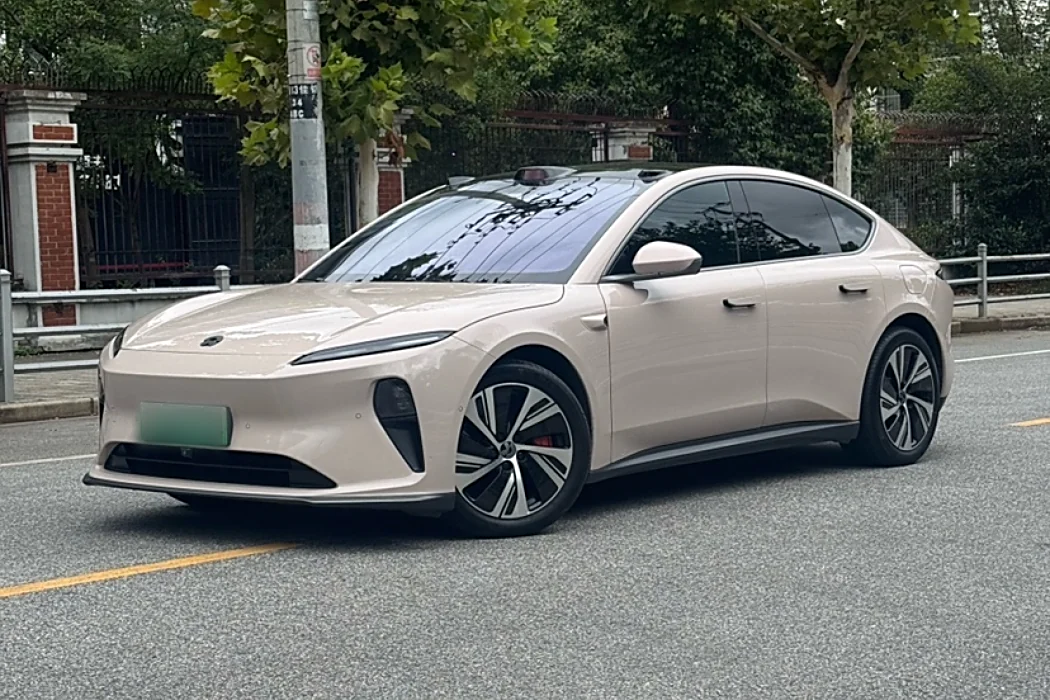 Azera ET5 2022 75kWh